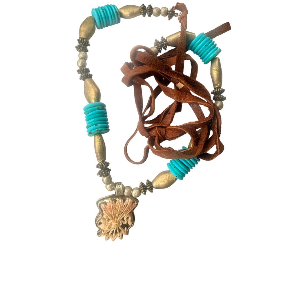 A Rare Bird Bone Arrow Turquoise Necklace - Picture 4 of 4